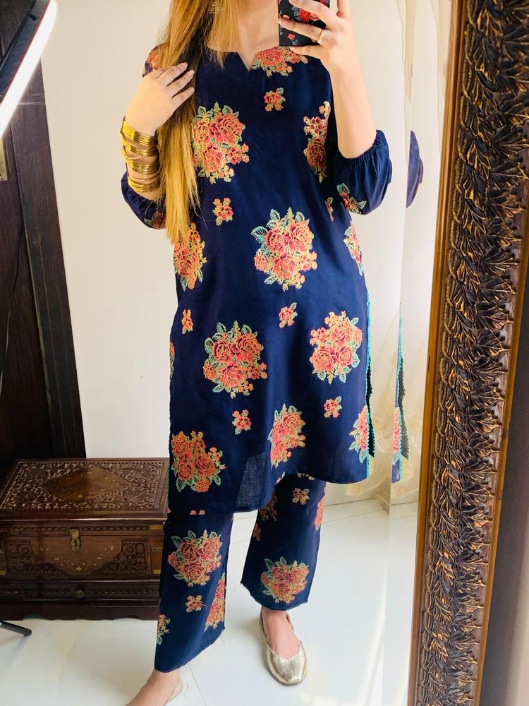 2 Pcs Women's Stitched Linen Printed Shirt And Trouser - Navy Blue