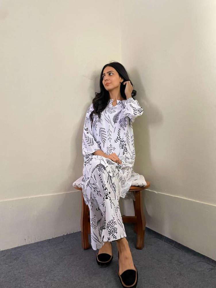 Women Stitched Linen Plain 2-Piece Suit – White color