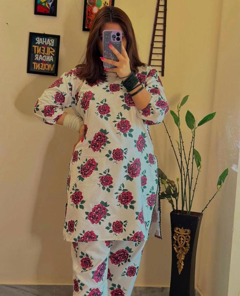 White Linen Embroidered Printed 2-Piece Suit – White color