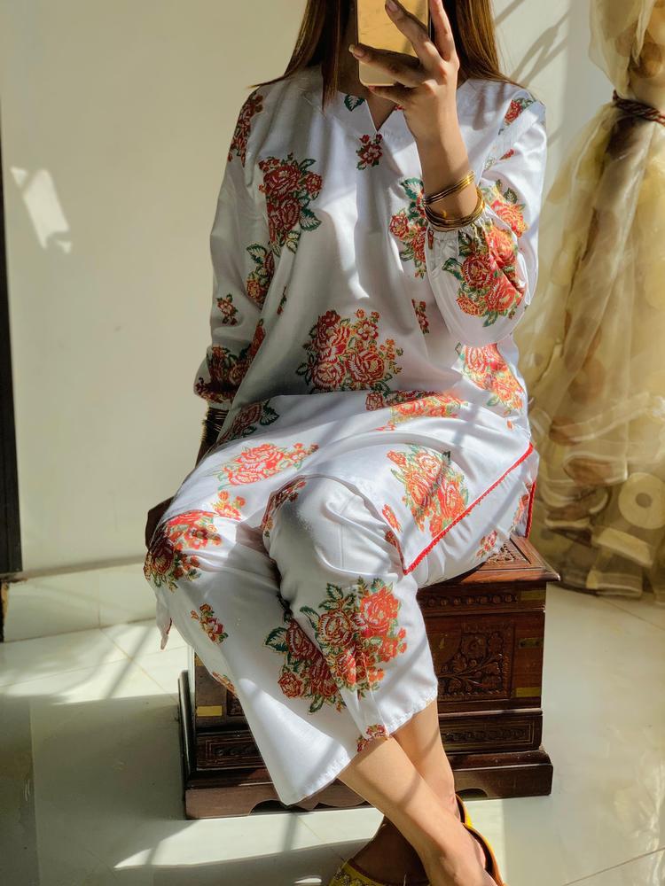 2 Pcs Women's Stitched Linen Printed Shirt And Trouser - White color