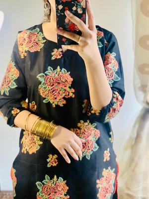 2 Pcs Women's Stitched Linen Printed Shirt And Trouser - Black color