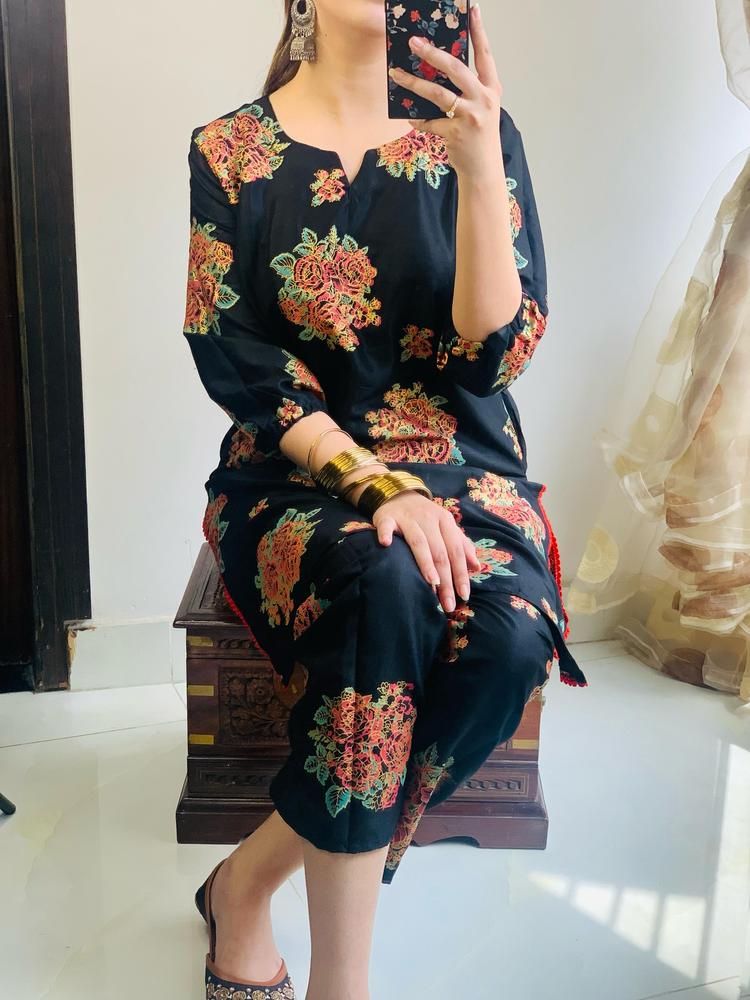 2 Pcs Women's Stitched Linen Printed Shirt And Trouser - Black color