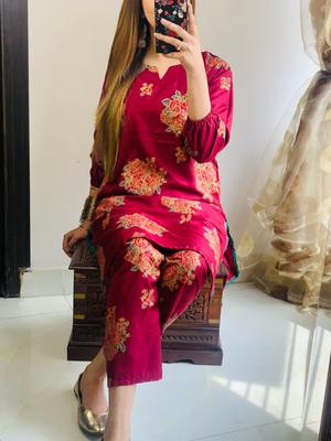 2 Pcs Women's Stitched Linen Printed Shirt And Trouser - Red color