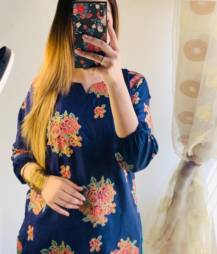 2 Pcs Women's Stitched Linen Printed Shirt And Trouser - Navy Blue