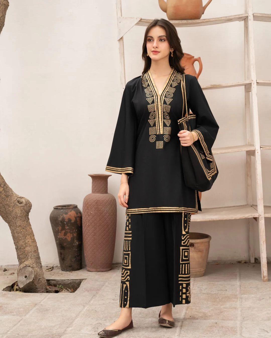 Elegant Black Linen 2-Piece Suit with Bag for Women | Stitched Embroidered Shirt & Trouser Set with Bag