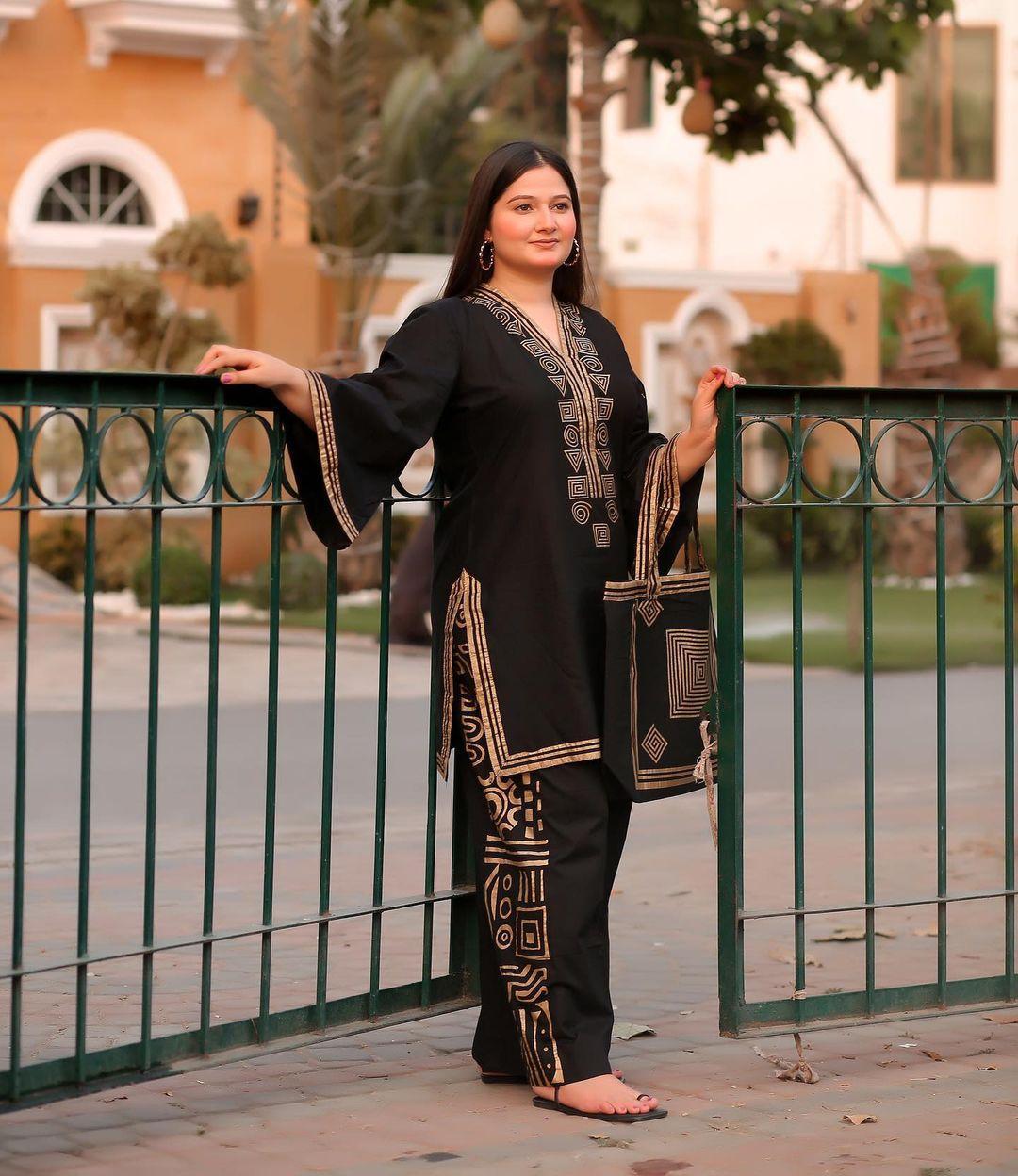 Elegant Black Linen 2-Piece Suit with Bag for Women | Stitched Embroidered Shirt & Trouser Set with Bag